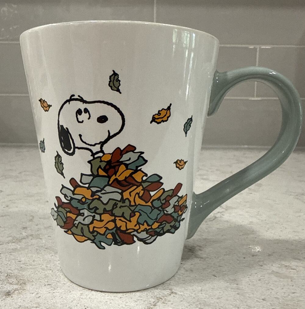 Peanuts 2026 HAPPY AUTUMN Leaves Snoopy & Woodstock 14oz Fall Green Coffee Mug